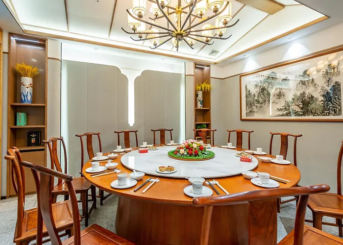 Waifiden Hotel -Former Tokai Hotel - Xiaobei Metro Station - During The Canton Fair, There Will Be Shuttle Buses For Transportation Back And Forth